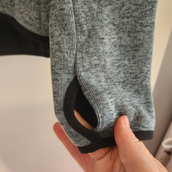 Nike Women's Hypernatural Therma-Fit Fleece Hoodie Size Small - Picture 2 of 6